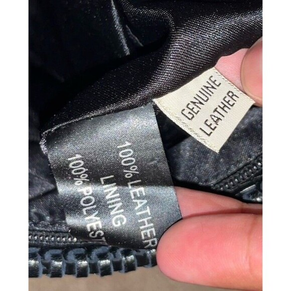 Francesco Biasia Black Italian Leather Clutch/ Wristlet Purse with Fur / Pockets - Picture 6 of 10